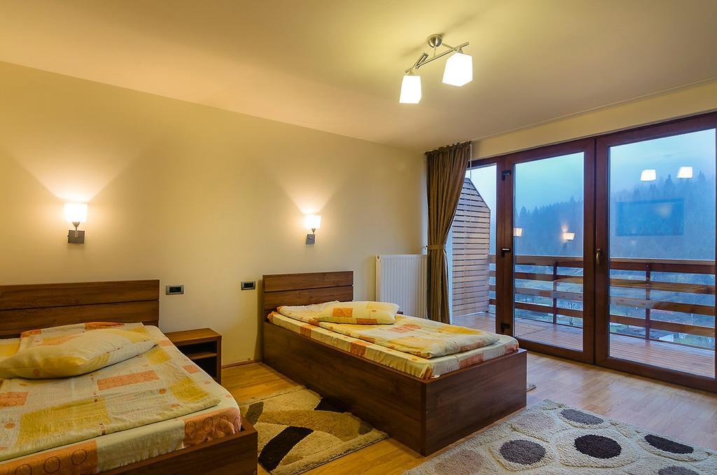 Panorama Pietrei Craiului Hotel Zărneşti Kültér fotó